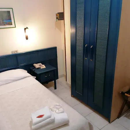 地中海酒店 3* 切法卢
