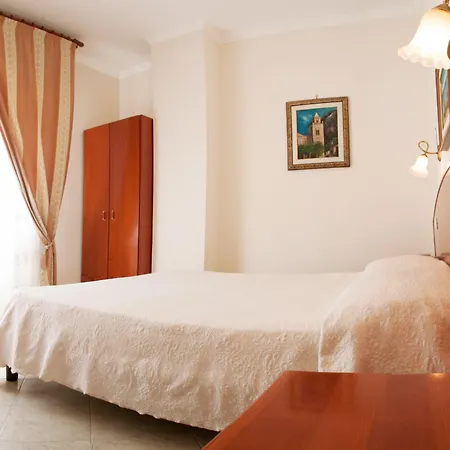 Mediterraneo Hotel 3*