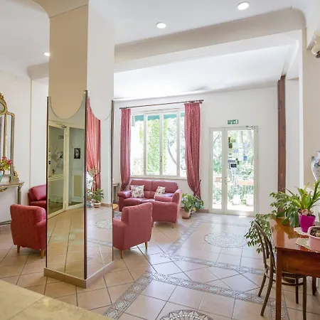 Hotel Mediterraneo 3*