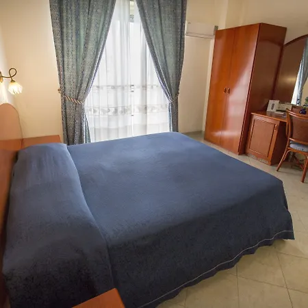 Hotel Mediterraneo Hotel
