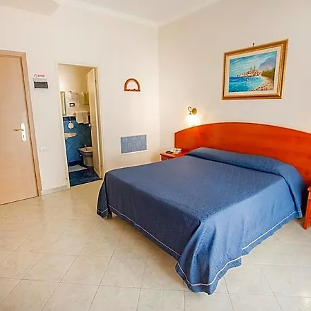 Hotel Mediterraneo 3* Cefalu
