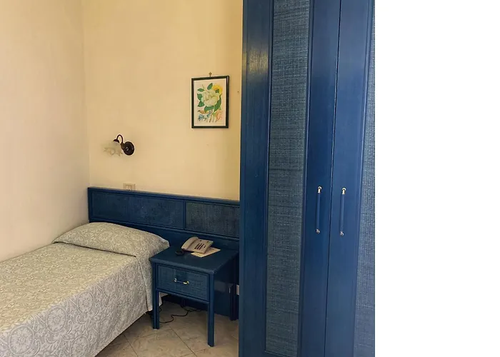 Mediterraneo 3* צ'פאלו