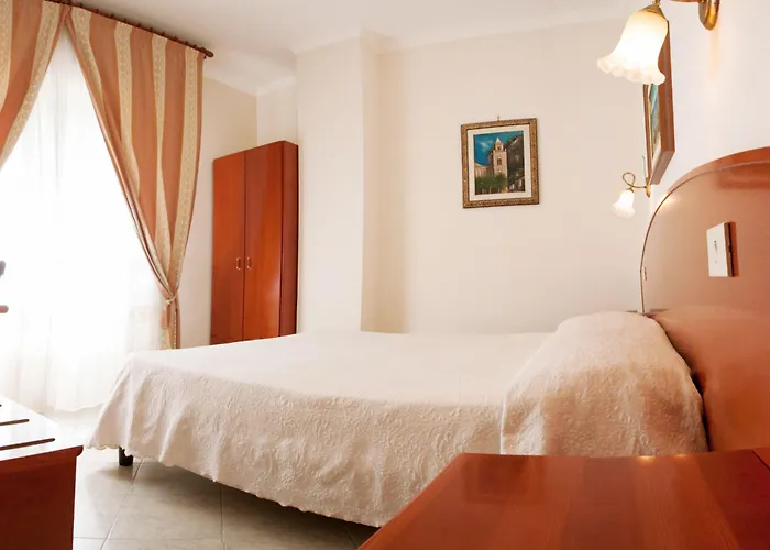 Mediterraneo Hotel 3*