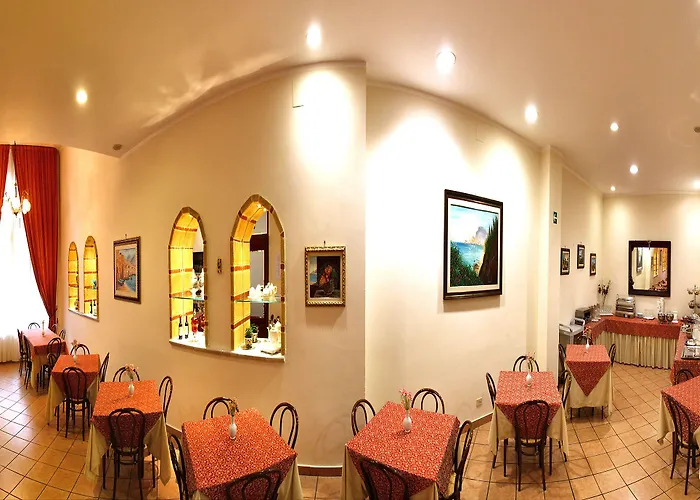 מלון Mediterraneo צ'פאלו