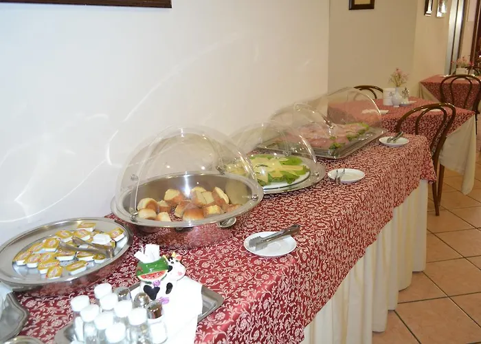 Mediterraneo צ'פאלו